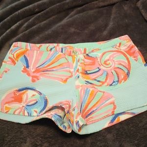 Lilly pulitzer shorts size 8